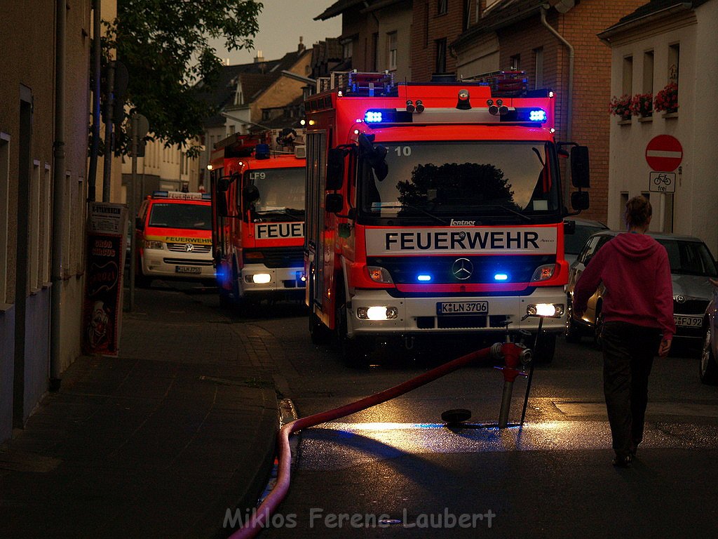 Wohnungsbrand Koeln Stammheim Stammheimer Hauptstr P200.JPG
